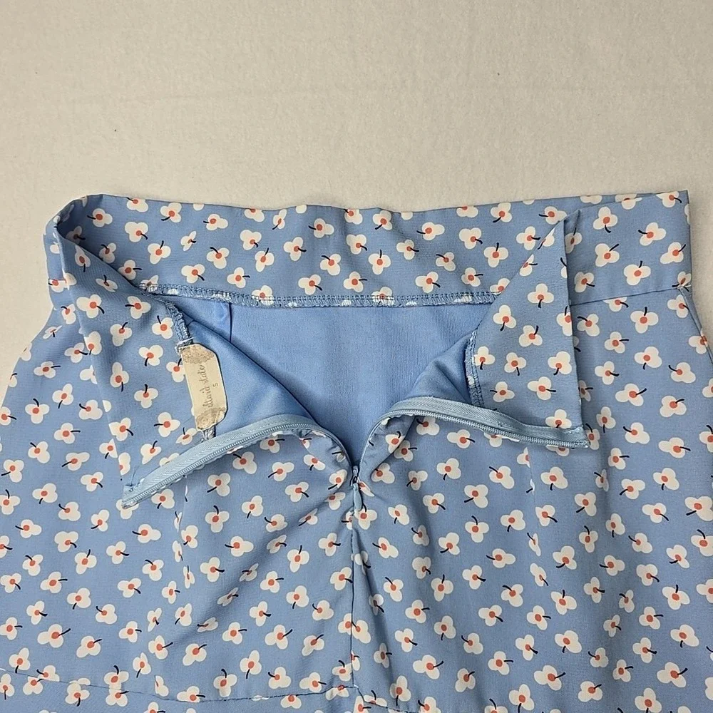 Altar'd State Blue Floral Mini Skirt Womens Size Small A-Line Trumpet‎ Preppy